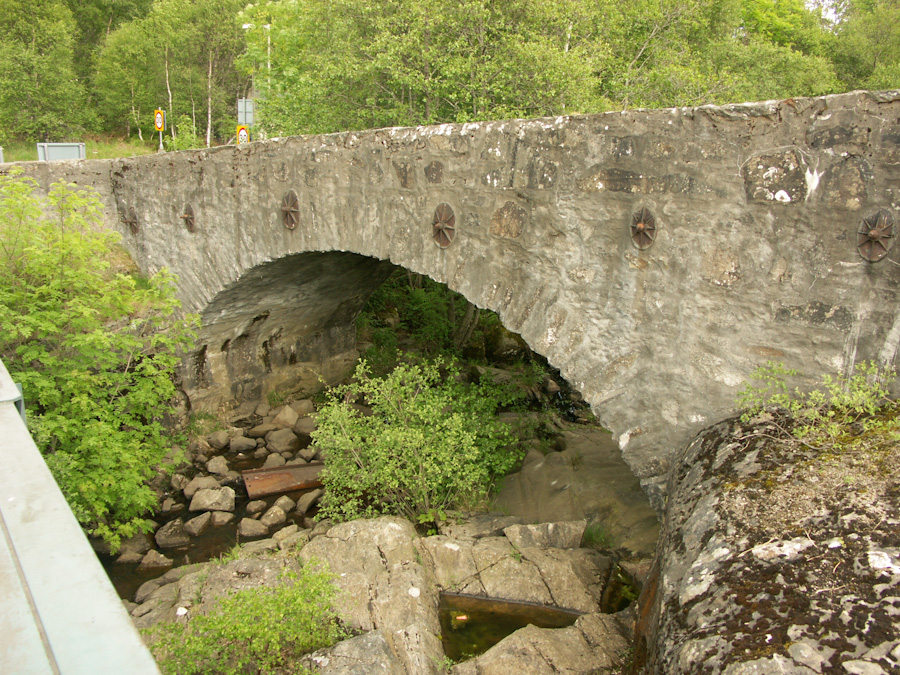 Old Tummel Bridge