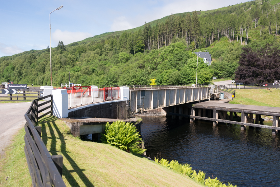 Caledonian Canal, Gairlochy Swing Bridge