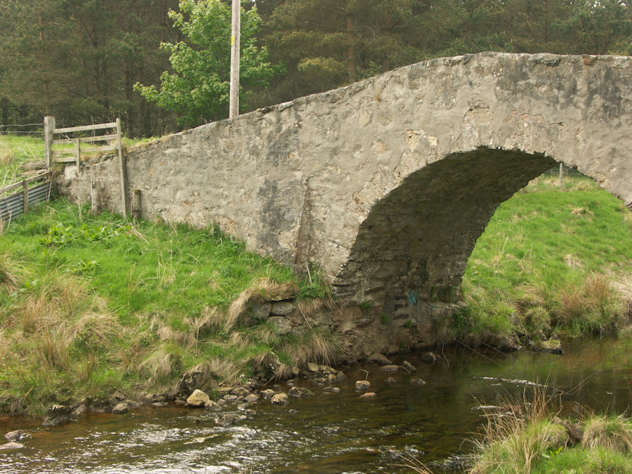 Dalchully Bridge over River Mashie